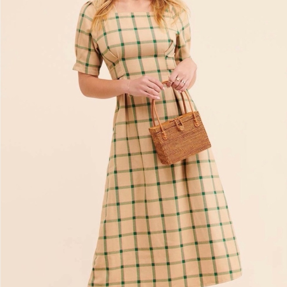 Six Crisp Days Nowe Midi Dress, size large.